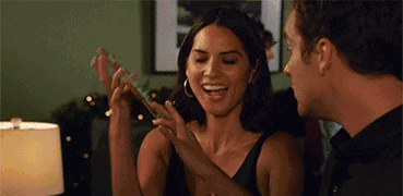 在你给他发消息的时老司机套路就是约会,送礼 赞美,秒回,陪伴,不知不