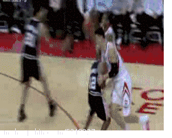 比赛还剩49秒,火箭落后8分——似乎大局已定;能容纳18500人的丰田中心