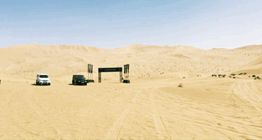 车入黄沙不到百米,有两件事情就已经很清楚了.