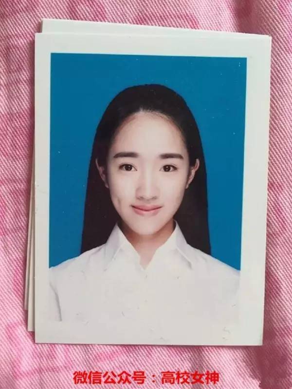 18位高校女神晒证件照,北师珠甜美校花领衔