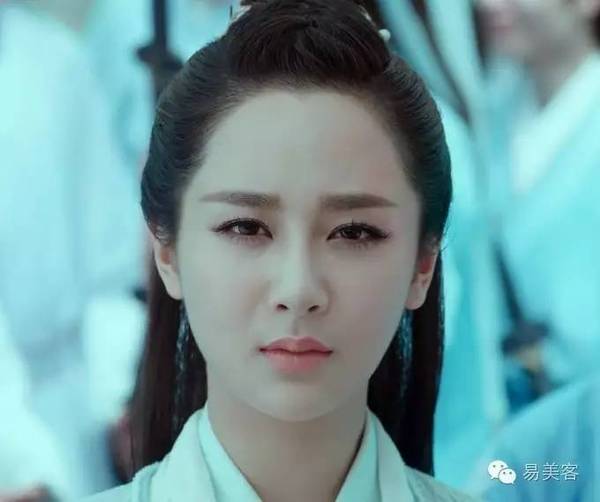 我们来聊一聊青云第一美女的寿星公额头