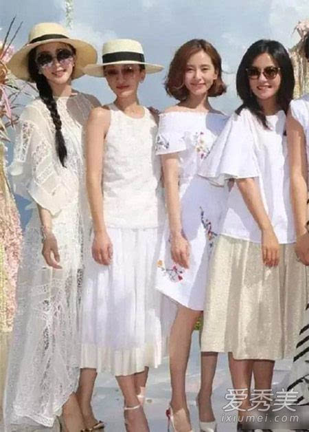 还有在霍林婚礼上的伴娘刘诗诗 最新的内卷造型 美炸!