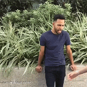 搞笑图:这脚吊射破门,您给打几分?