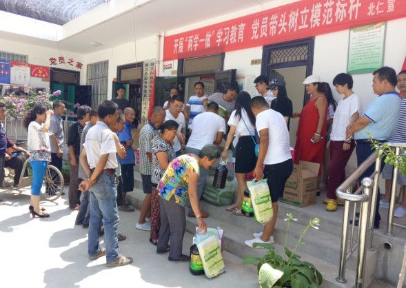 《柠檬 在乾县的拍摄取得圆满成功,总导演杨雅珺代表剧组感谢乾县父