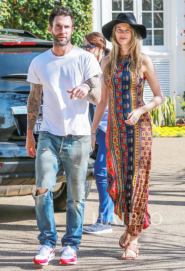 亚当·李维 (adam levine) ,贝哈蒂·普林斯露 (behati prinsloo)