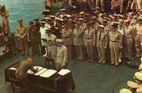 1945年的今天 日本天皇实行无条件投降的诏书