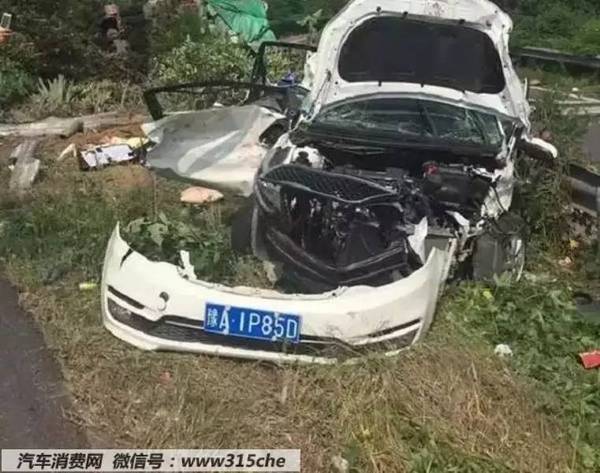 惨!起亚k2车祸4死1伤!安全气囊竟又未弹出!