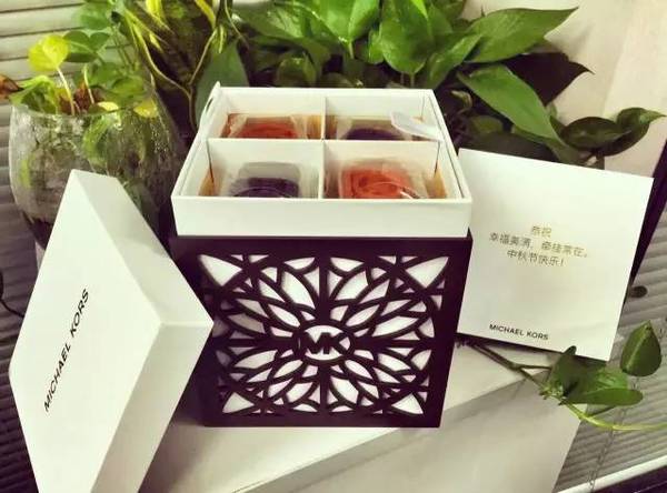 看世界|奢侈品进军月饼界,这些高颜值大牌月饼我就看看