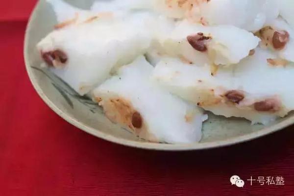 汕尾海陆丰地区七月十五中元节的层糕粿.(鬼节)