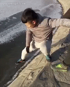 爆笑gif图片:碰这瓷可玩不起啊-新闻频道-手机搜狐