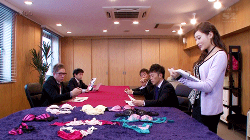 其中型号为snis-381最惹人关注,它由目前最火内衣模特明日花绮罗身穿