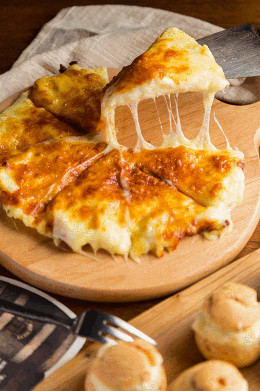 餐食也是沪上同类餐厅中最具特色的,德式,台式,意大利. 囊括中西.