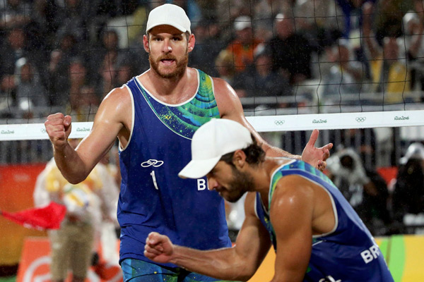 沙滩排球巴西2-0胜意大利夺金牌 荷兰队第三名