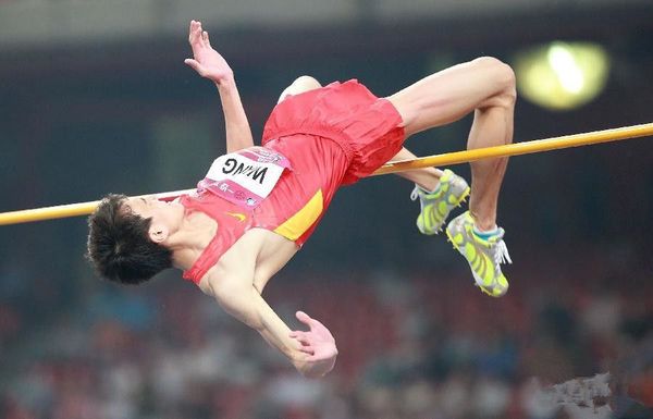 王宇,中国男子跳高运动员/清华大学 硕士