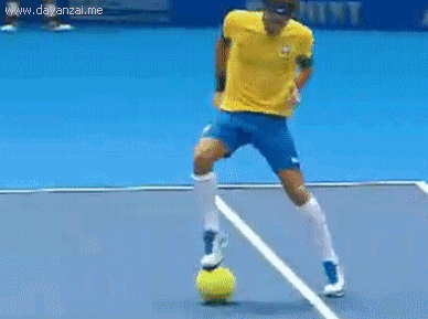 费德勒 早就有媒体爆料过,其实小时候,费德勒最先接触的运动项目是