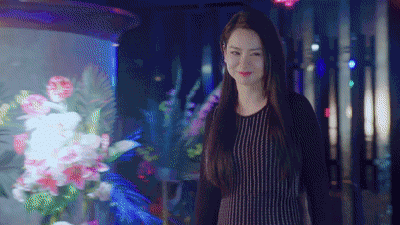 戚薇只要不把头发披着就是女神,长发披肩就会看上去很丧