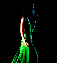 上世纪50年代正是 dior new look 的风靡时代,格蕾丝·凯丽(greace