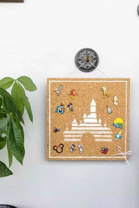 一个锤子一个钉子一块木板猜成语_一个弯锤子钉钉子图片(2)