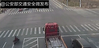 今晨浦口发生惨烈车祸,现场不忍看!