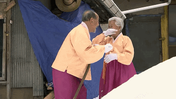 这对187岁的夫妇诠释了牵手就是一辈子