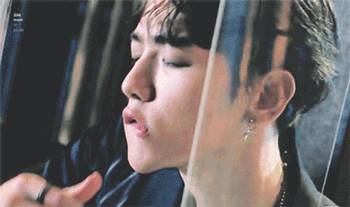 现在男艺人也流行化眼妆啦~这个月exo也携后续专辑回归啦!