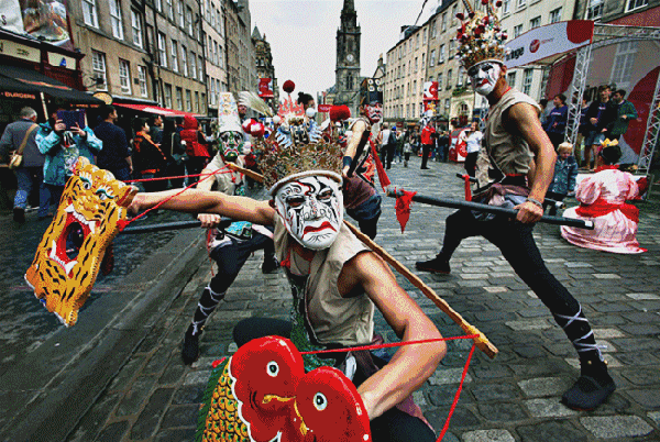 有黑科技,文艺范儿,有空调 ,有wifi  ,有美女  ,有鲜 ..