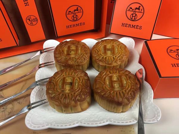 真土豪!爱马仕月饼4个2k,一股人民币的味儿