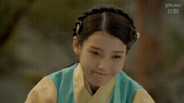 iu李智恩小表情小眼神真的太赞太可爱