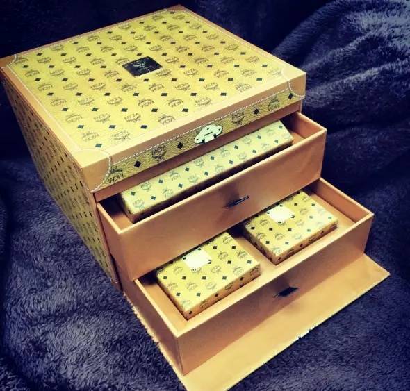 奢侈品进军月饼界