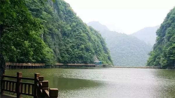 湖北最大的"飞地" 十堰房县珠藏洞