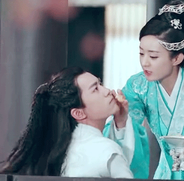 深得宠爱!看tfboys和赵丽颖杨幂范冰冰的温馨互动