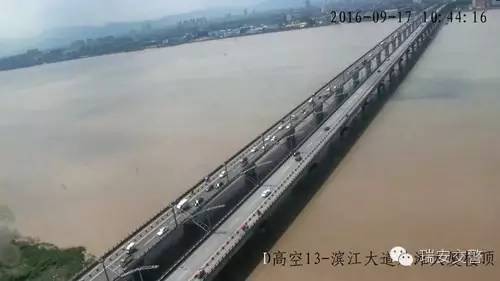 路况信息 飞云江大桥路况 受高速封道影响,今天上午飞云江大桥南往北