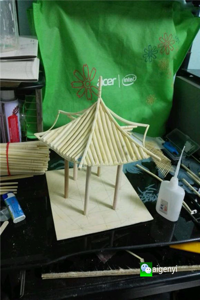 看大神用5000根一次性筷子,建的宏伟古建筑,这手
