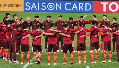 韩国VS中国首发:郑智后防武磊领进攻 郜林替补