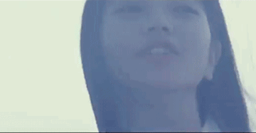 小松菜奈还与佐藤健,神木隆之介合作主演了同名漫画《食梦者》,都市