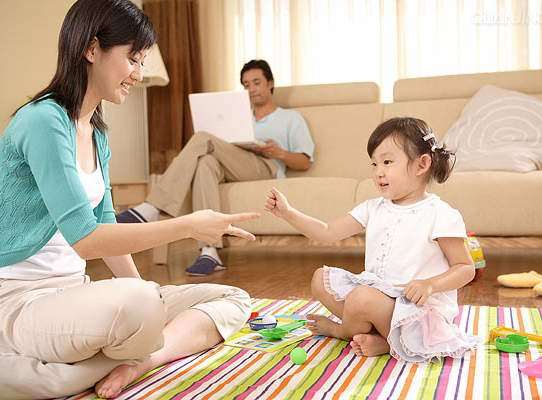 怎么教宝宝自行坐立 a5lo0j6408193813352.jpg