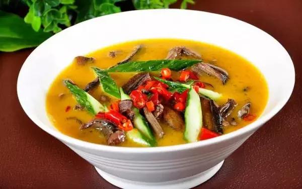 《随息居饮食谱》谓"鳝甘热,补虚助力,善去风寒湿痹,通血脉,利筋骨.