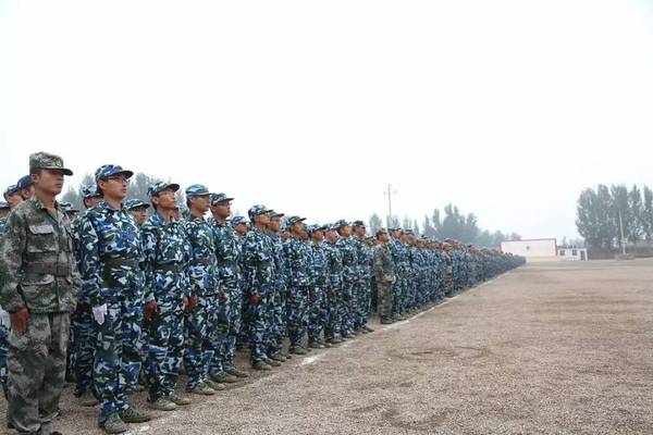 9月23日,在康庄军训基地举办了中国政法大学2016级新生军训的结营