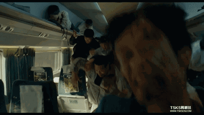 所以经常叠罗汉式的进攻和奔跑吧兄弟式的追逐.