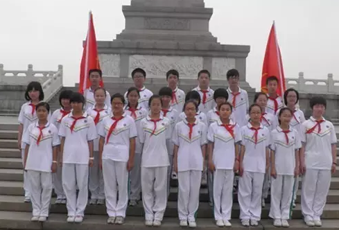 北京各大中小学校服对比照:有木有你的菜