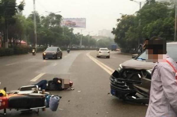 今早,自贡塞纳河畔发生车祸……-新闻频道-手机搜狐