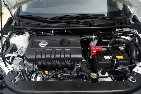 动力方面,新轩逸采用了全新的1.8l自然吸气发动机,取代了现款的2.