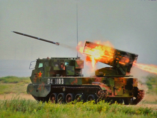 中国新一代火箭炮全部亮相一技术与世界同步-军事频道