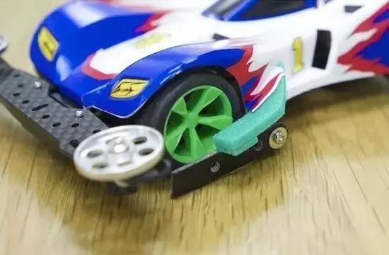 冲锋战神四驱车