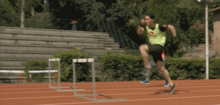 说到底,跨栏,奔跑都是刘翔的一部分,在《极速前进》中有一期,刘翔