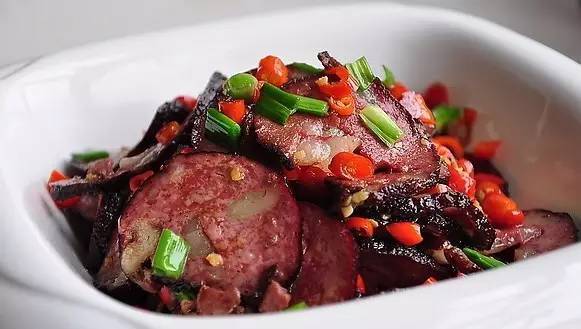 郴州 米饺 从小就吃米饺长大……汤底是猪骨熬的,皮是细米磨的,蒸或
