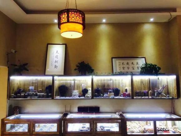 铁匠村旗舰店说文玩的套路