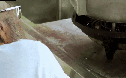 点击播放gif/606k 每次一旦开始煮饭,就要寸步不离灶台,订好时间