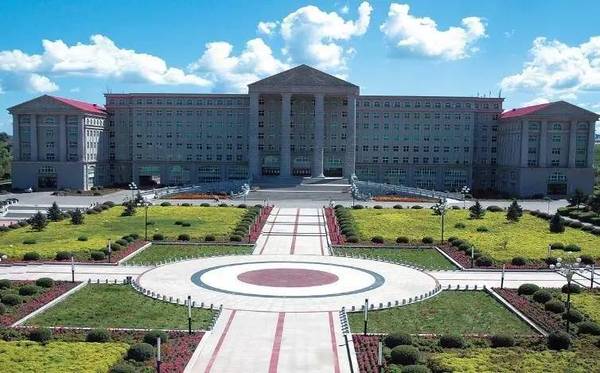 吉大学院排名_吉大莱姆顿学院(2)