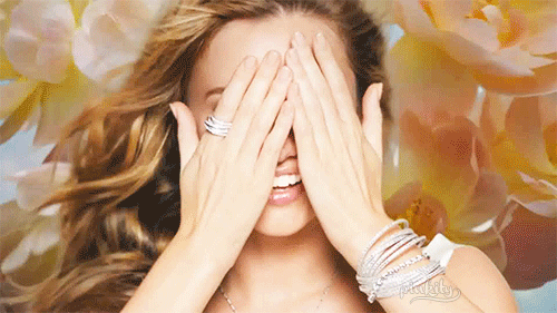 昆凌,baby这样的大眼睛,美瞳可是加分项